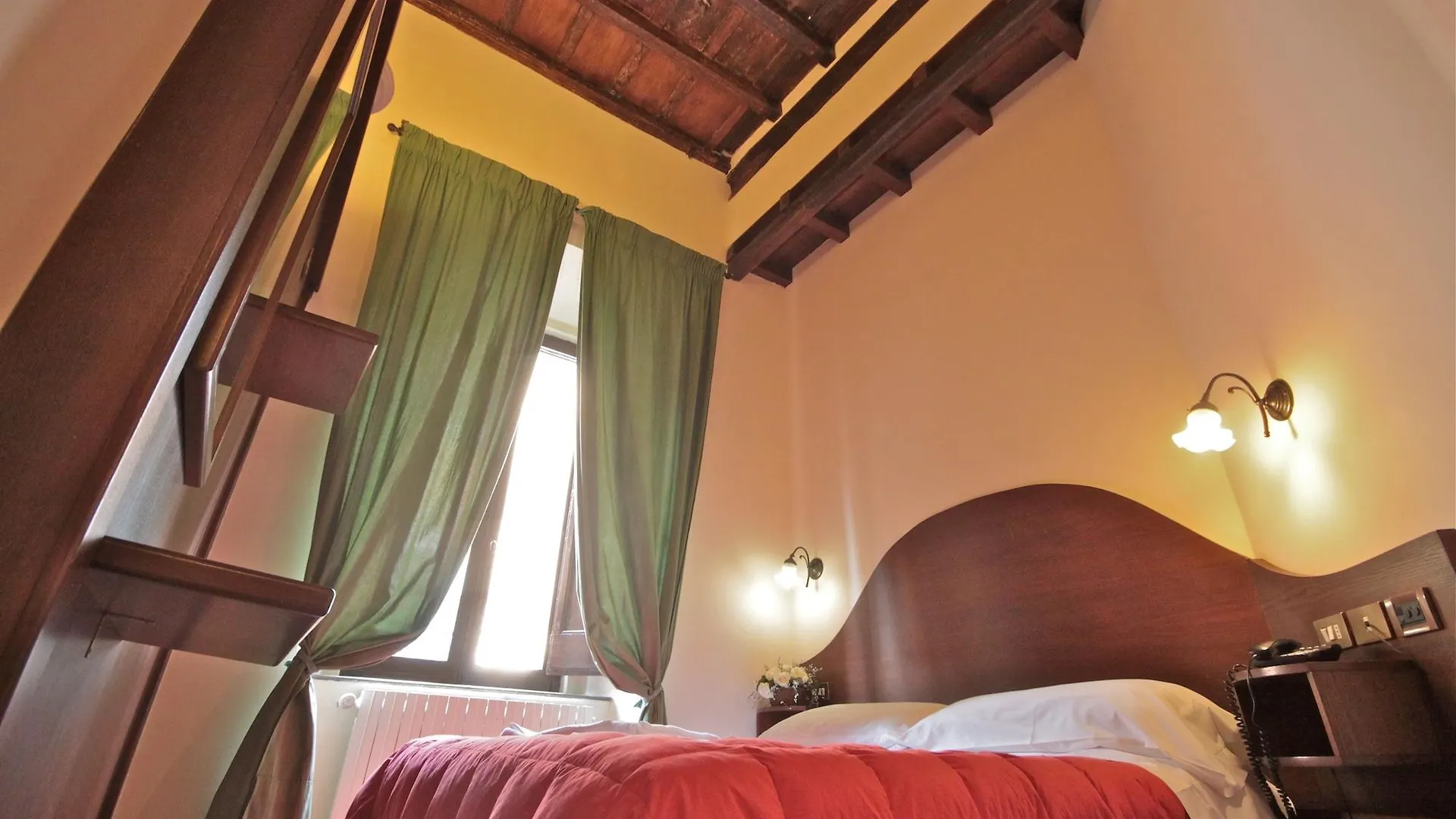 Hotel Panda Rom 2*,  Italien
